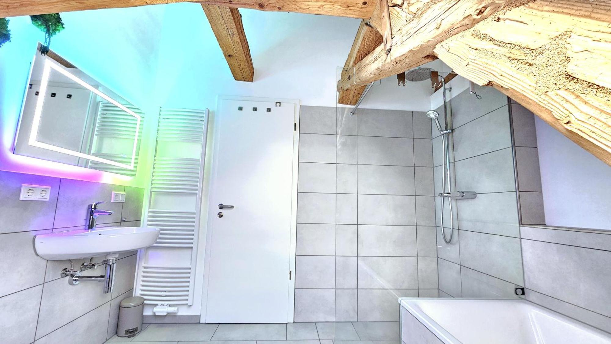 마르크도르프 Wood World Luxury - Massage - Bergblick - Tranpolin- Parken 아파트 외부 사진